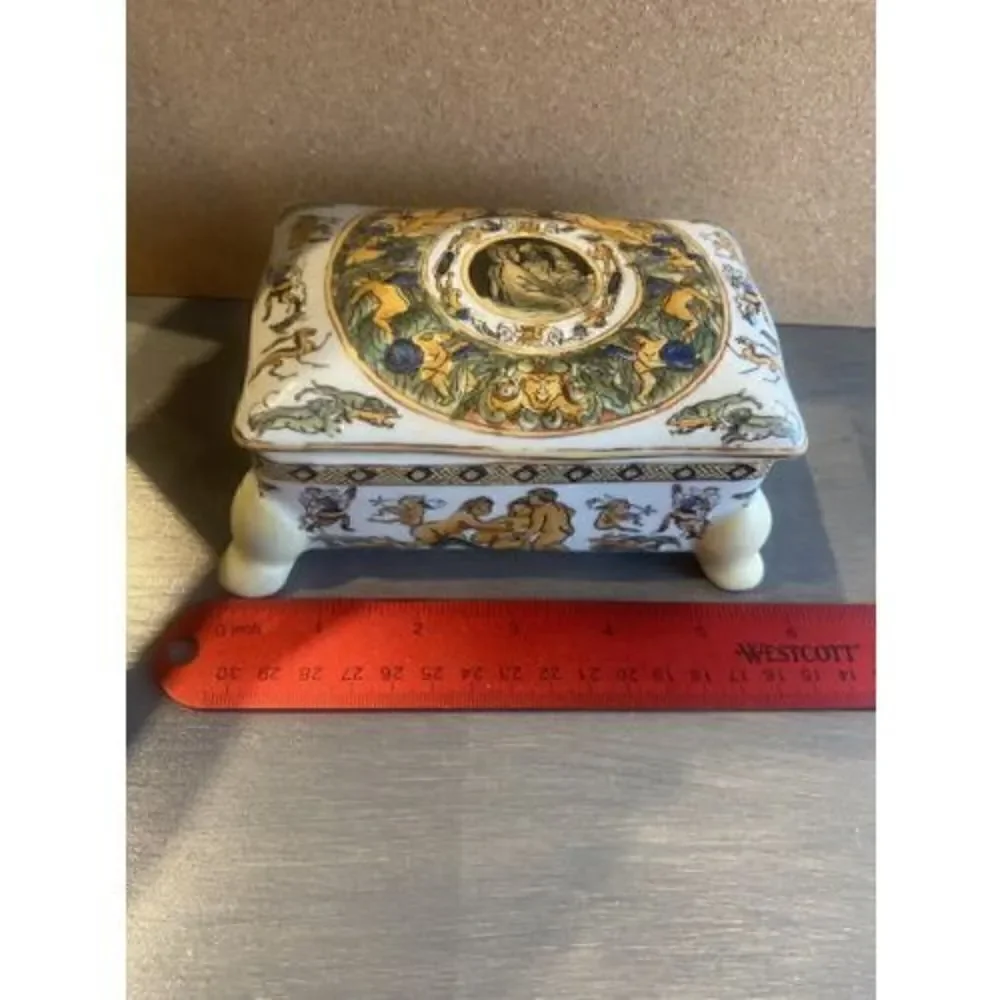 Vintage United Wilson beautiful piece